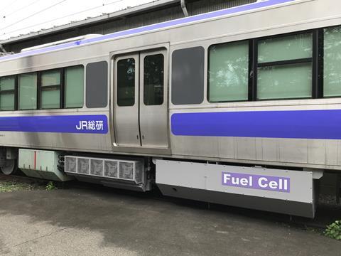 JR Testing New Hybrid Train2