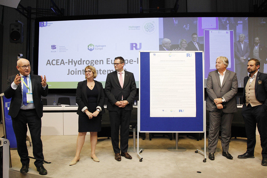 IRU Joins Force on Hydrogen2