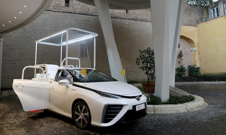 A hydrogen popemobile for His Holiness Pope Francis 13