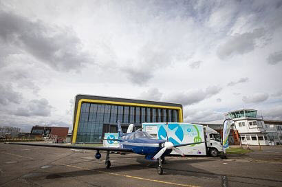 EMEC Mobile Hydrogen Refuelling Solutions Powers Aviation World First 2