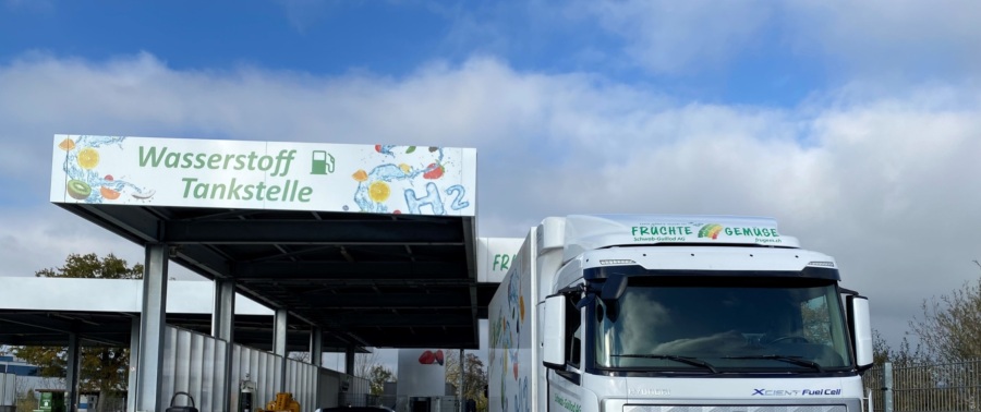 Fuel Cells Works, Into the Future With the Hydrogen Truck