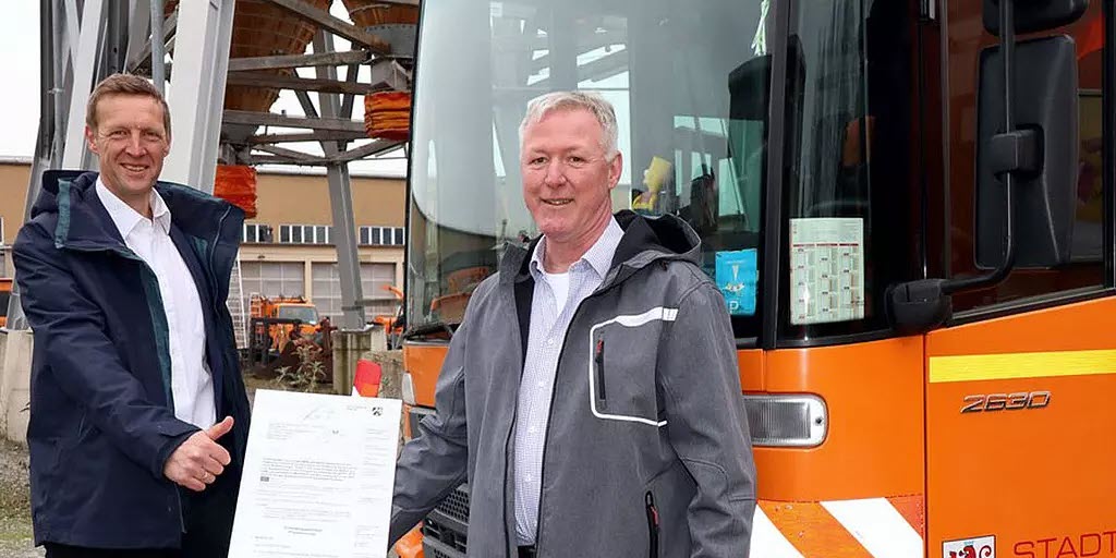 Germany Two Hydrogen Fuel Cell Powered Garbage Trucks Will Soon Be On