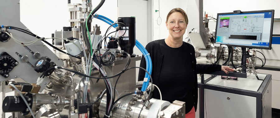 Light May Increase Performance of Fuel Cells and Lithium-Ion Batteries – MIT & University of Munich 1 Fuel Cells Works, Light May Increase Performance of Fuel Cells and Lithium-Ion Batteries – MIT & University of Munich