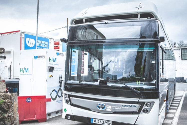 Fuel Cells Works, Carburos Metálicos Participates in a Coruña in the Test of the First Hydrogen Bus in Galicia