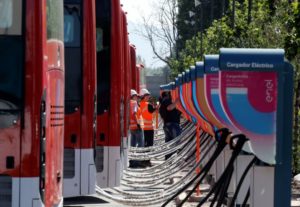 Chile Electric Chargers Buses Alamy 2CMWKAC 662x456 1