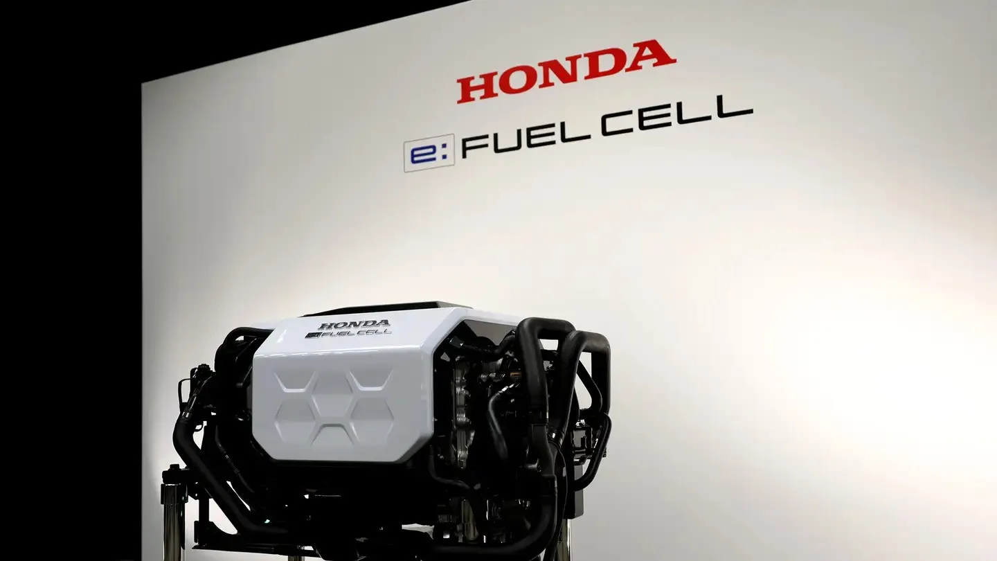 How Some Automakers Are Still Pushing Ahead for a Hydrogen-Powered Future