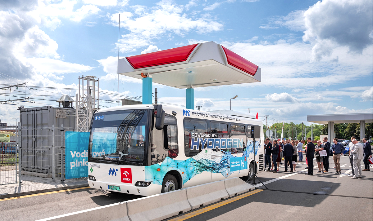 Orlen Unipetrol Begins Winter Testing Of The Hydrogen-Powered Bus For Most District Begins In Czech Republic - Vimarsana News